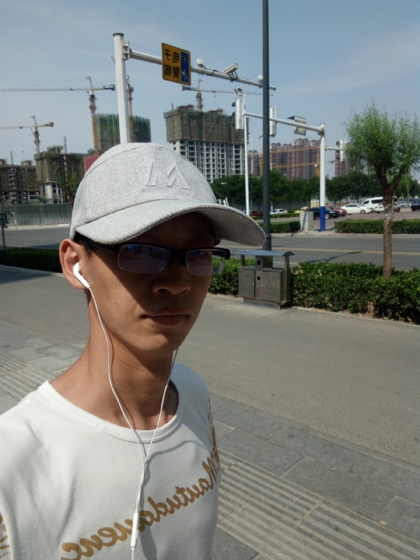 挥一挥手什么都没有的第一张照片--上饶相亲服务中心