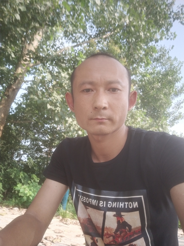80大叔的第二张照片--上饶相亲服务中心