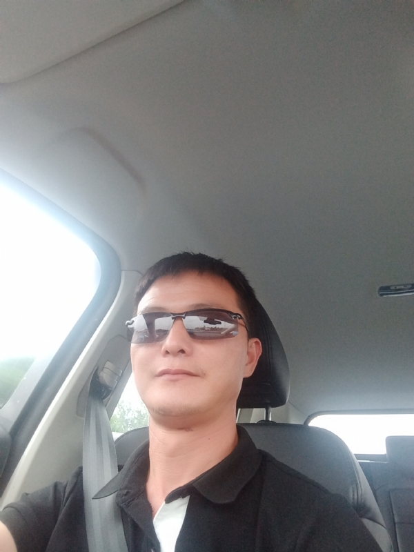 孤独的男人的第二张照片--上饶相亲服务中心